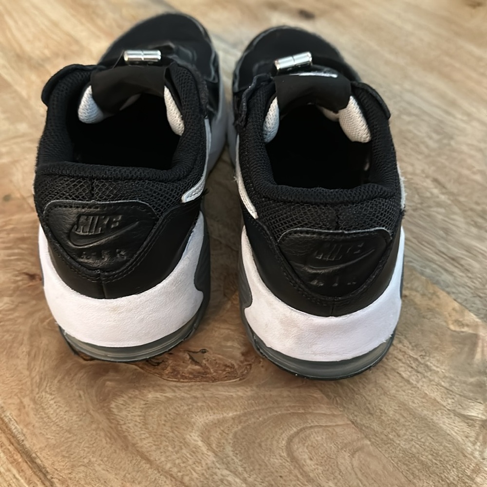 Boy Black Nike Air Max size 3.5 - Picture 3 of 7